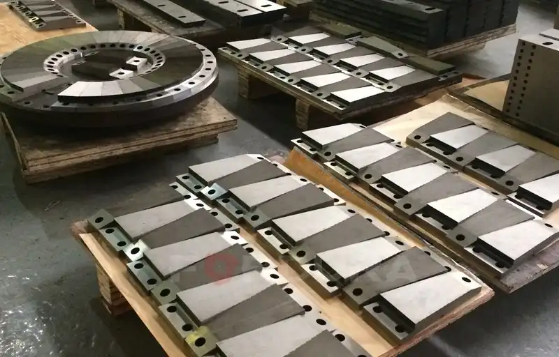 Pulverizing disc
